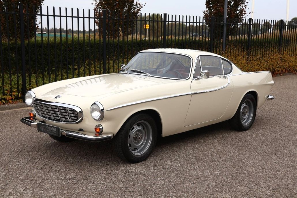 Volvo P1800 for sale | Volvo P1800 S – 1966 | Dutch Delivered | Fully Restored | Custom Brown Leather Interior - Image 2