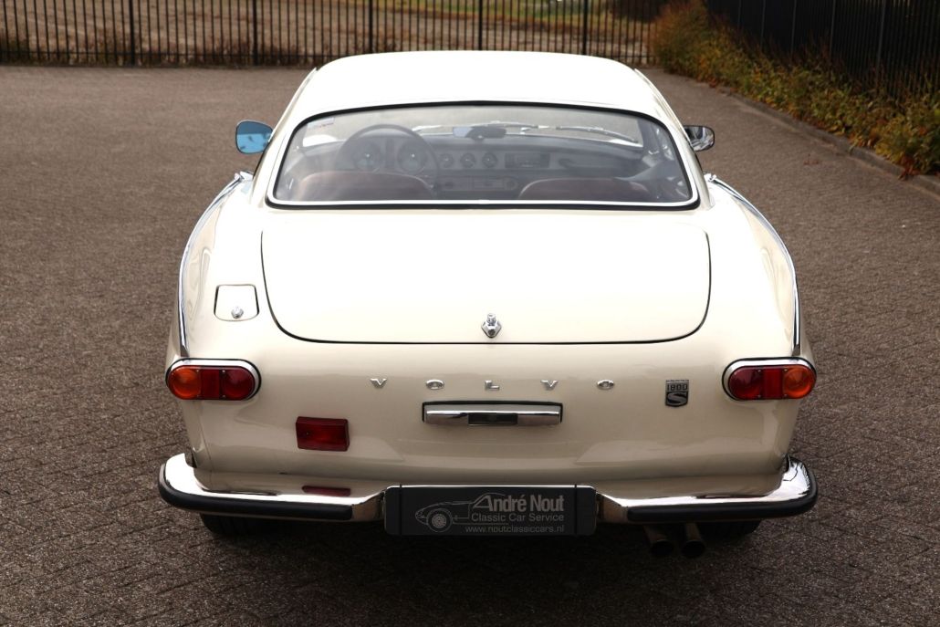 Volvo P1800 for sale | Volvo P1800 S – 1966 | Dutch Delivered | Fully Restored | Custom Brown Leather Interior - Image 9