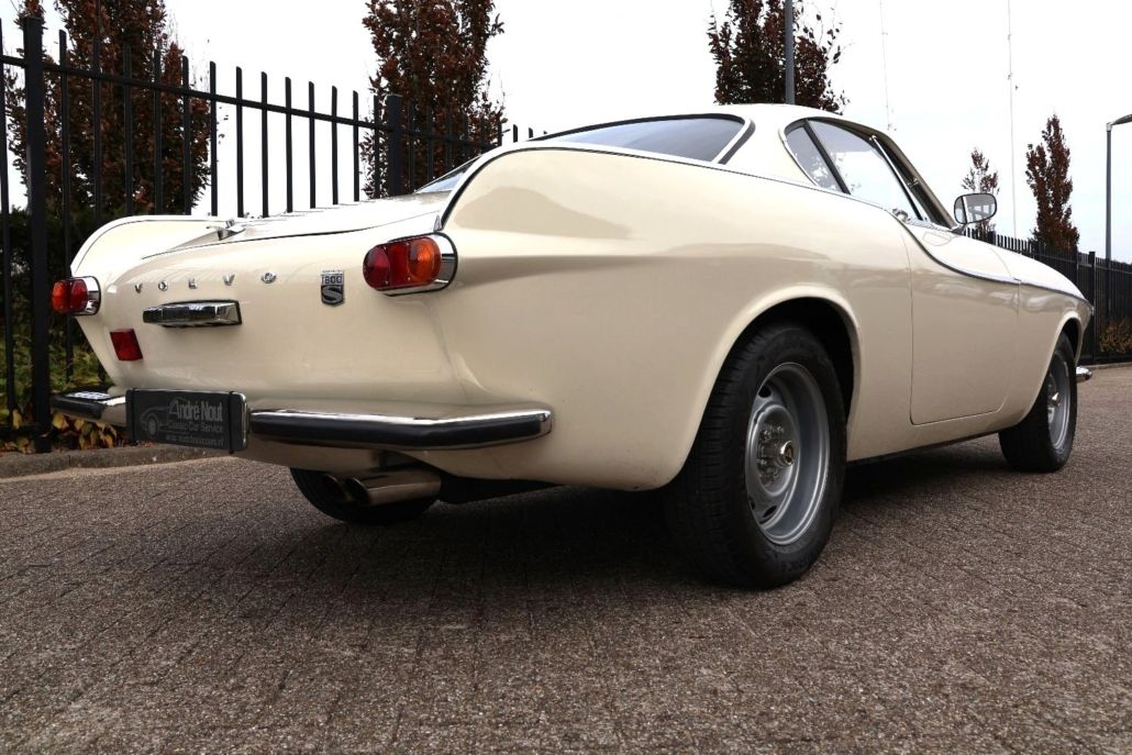 Volvo P1800 for sale | Volvo P1800 S – 1966 | Dutch Delivered | Fully Restored | Custom Brown Leather Interior - Image 12