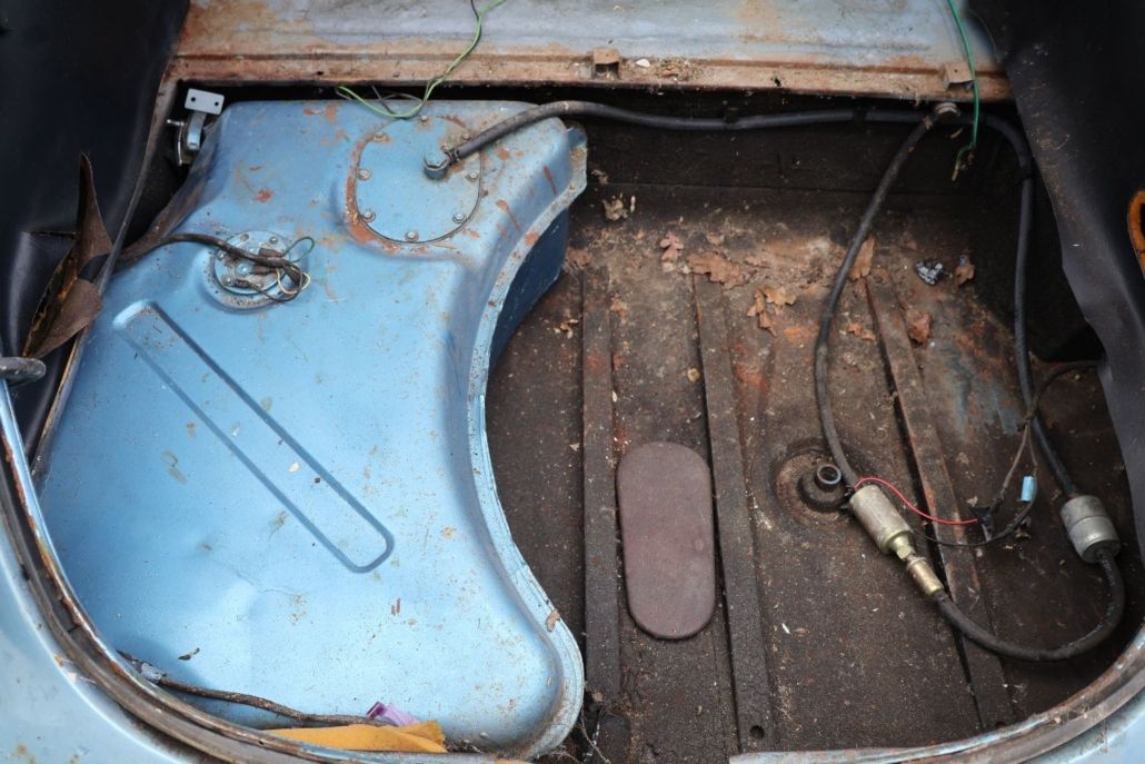 Jaguar E-Type for sale | Jaguar E-type 4.2 series 1 FHC – project - Image 14