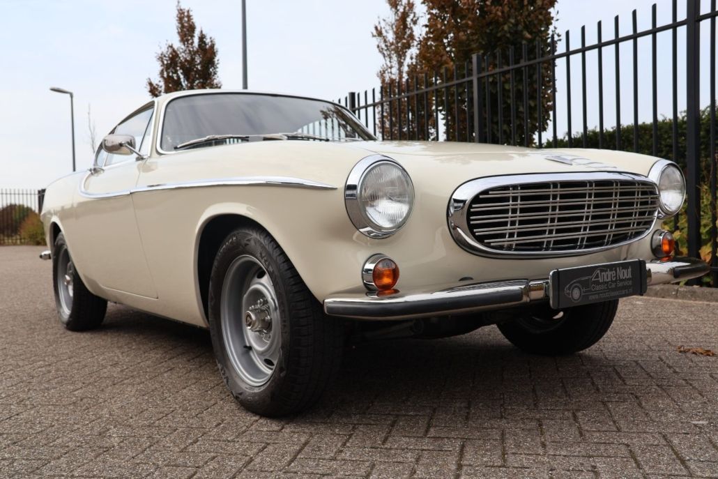 Volvo P1800 for sale | Volvo P1800 S – 1966 | Dutch Delivered | Fully Restored | Custom Brown Leather Interior - Image 16