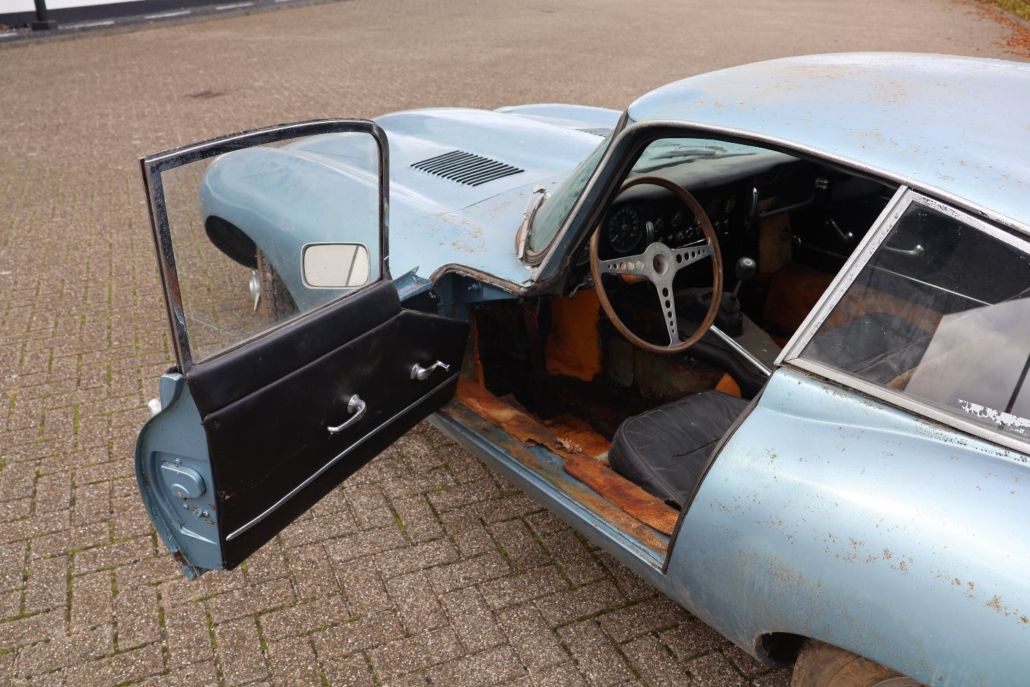 Jaguar E-Type for sale | Jaguar E-type 4.2 series 1 FHC – project - Image 20