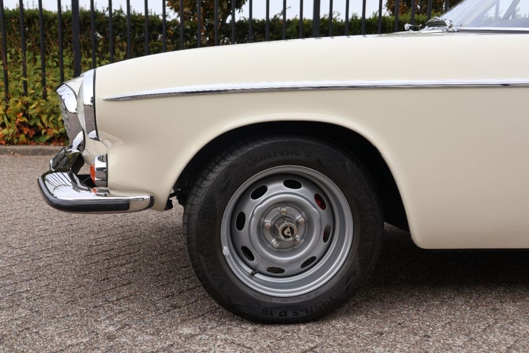 Volvo P1800 for sale | Volvo P1800 S – 1966 | Dutch Delivered | Fully Restored | Custom Brown Leather Interior - Image 21