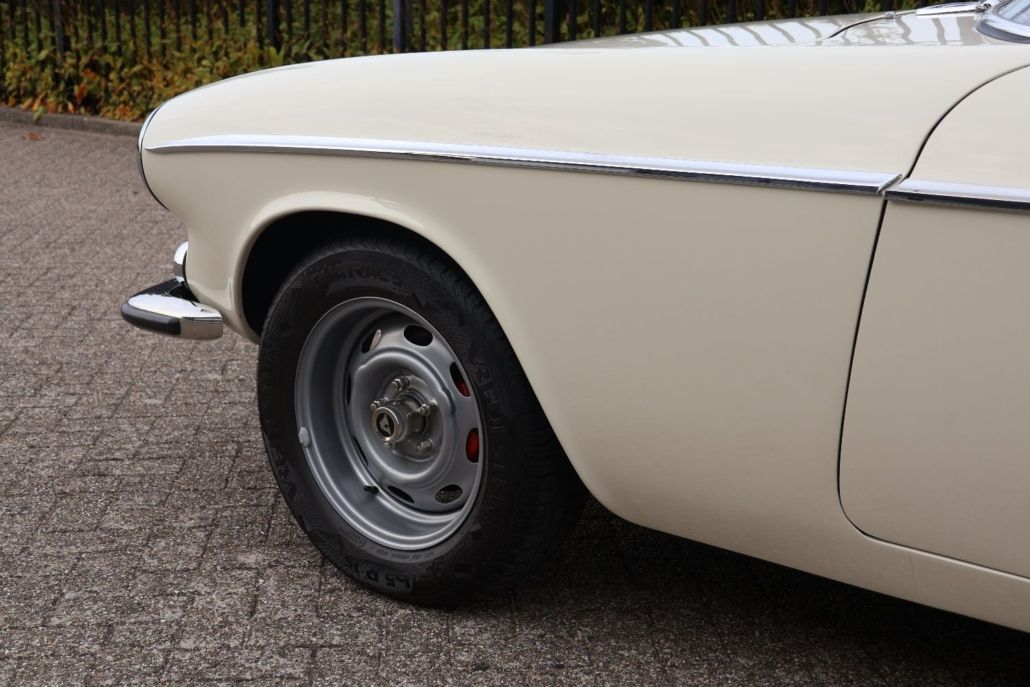 Volvo P1800 for sale | Volvo P1800 S – 1966 | Dutch Delivered | Fully Restored | Custom Brown Leather Interior - Image 22