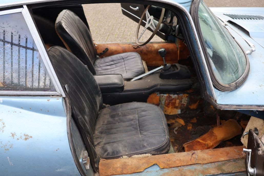 Jaguar E-Type for sale | Jaguar E-type 4.2 series 1 FHC – project - Image 24