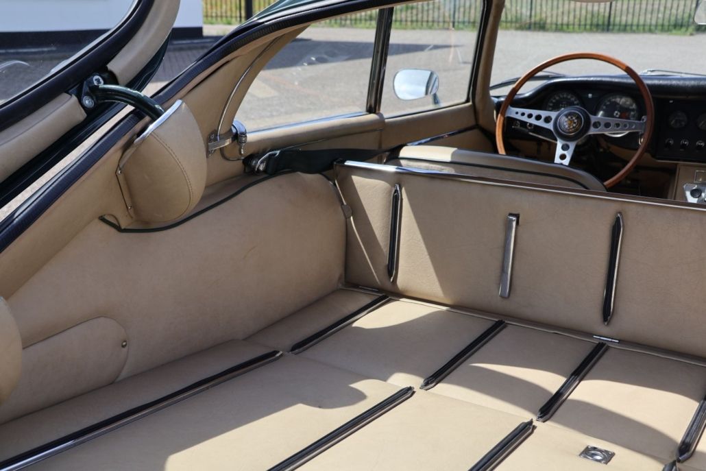 Jaguar E-Type for sale | Jaguar E-Type 4.2 FHC - Image 35