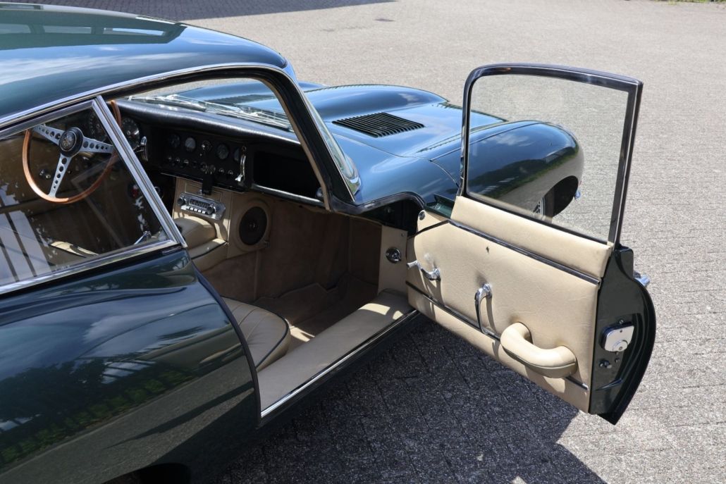 Jaguar E-Type for sale | Jaguar E-Type 4.2 FHC - Image 49