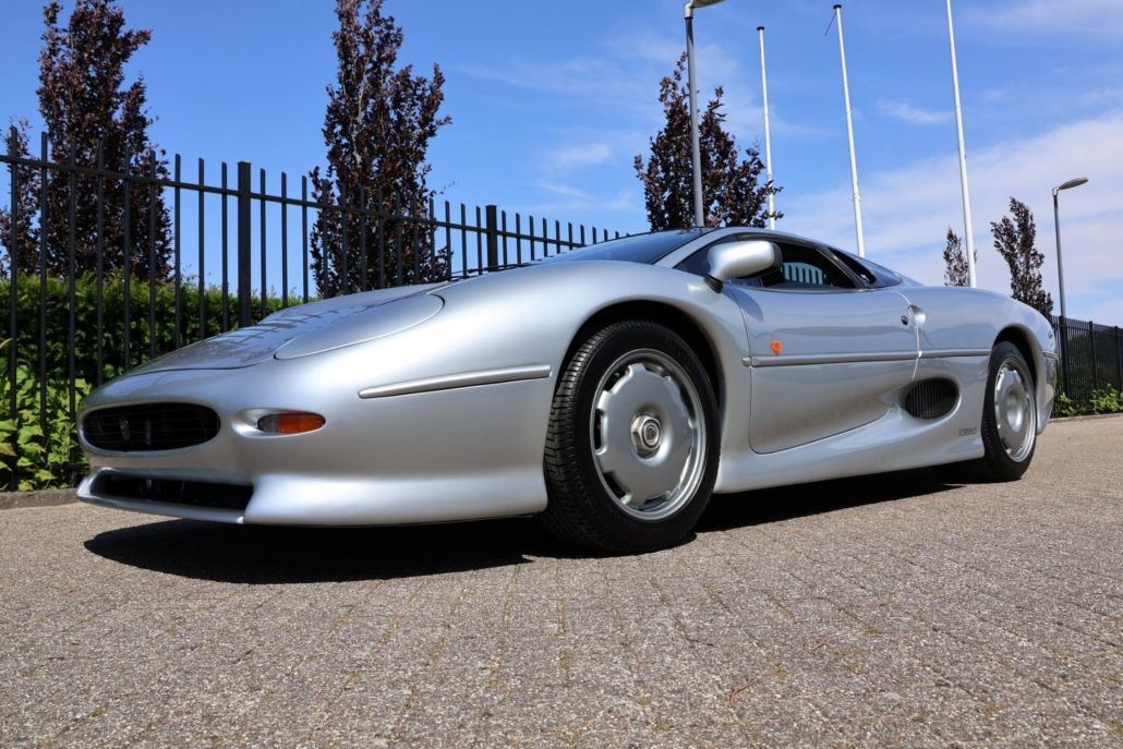 Jaguar XJ220 for sale | Jaguar XJ220 - Image 4