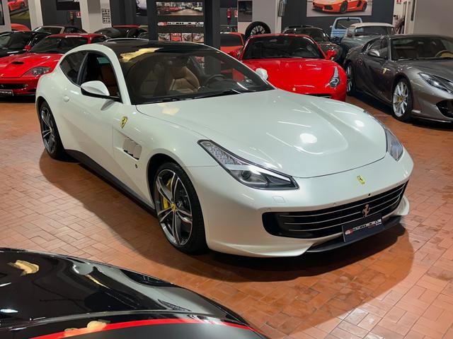 Ferrari GTC4Lusso for sale | FERRARI GTC4 Lusso V12 TETTO PANORAMA-LIFTING-TRIPLO STRATO-POWER - Image 25