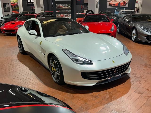 Ferrari GTC4Lusso for sale | FERRARI GTC4 Lusso V12 TETTO PANORAMA-LIFTING-TRIPLO STRATO-POWER - Image 17