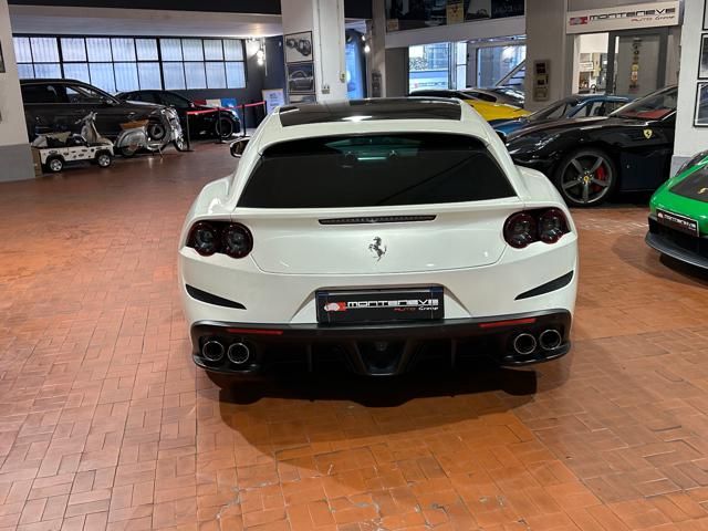 Ferrari GTC4Lusso for sale | FERRARI GTC4 Lusso V12 TETTO PANORAMA-LIFTING-TRIPLO STRATO-POWER - Image 26