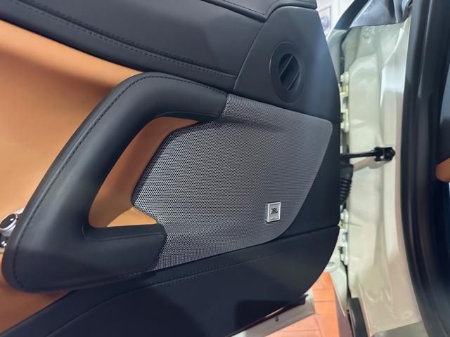 Ferrari GTC4Lusso for sale | FERRARI GTC4 Lusso V12 TETTO PANORAMA-LIFTING-TRIPLO STRATO-POWER - Image 14