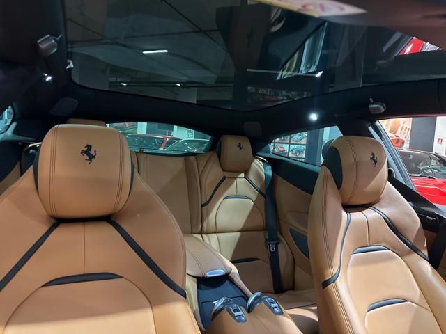 Ferrari GTC4Lusso for sale | FERRARI GTC4 Lusso V12 TETTO PANORAMA-LIFTING-TRIPLO STRATO-POWER - Image 15