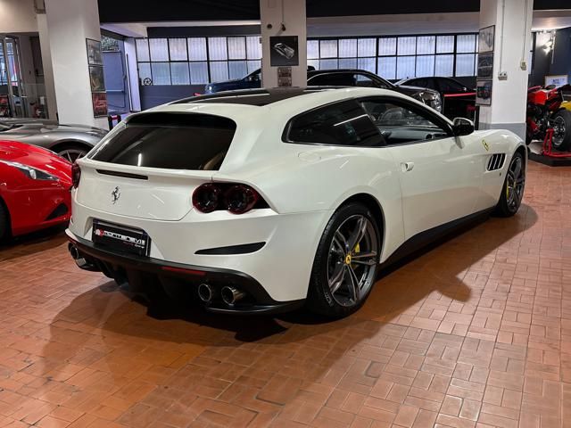 Ferrari GTC4Lusso for sale | FERRARI GTC4 Lusso V12 TETTO PANORAMA-LIFTING-TRIPLO STRATO-POWER - Image 6