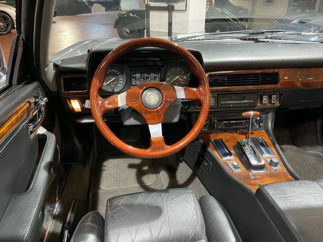 Jaguar XJ-S/XJS for sale | JAGUAR XJS 5.3 V12 CONVERTIBLE - PERFETTO STATO - Image 10