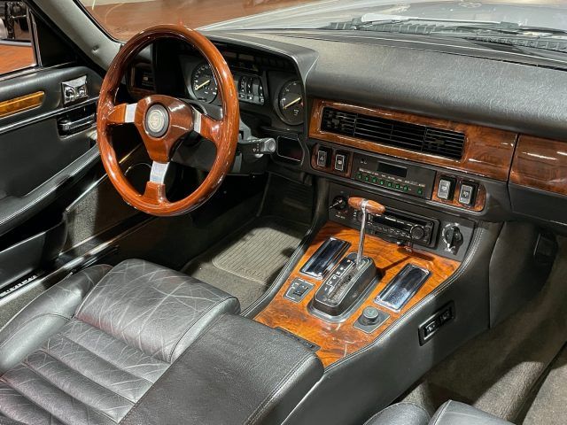 Jaguar XJ-S/XJS for sale | JAGUAR XJS 5.3 V12 CONVERTIBLE - PERFETTO STATO - Image 31