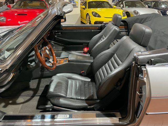 Jaguar XJ-S/XJS for sale | JAGUAR XJS 5.3 V12 CONVERTIBLE - PERFETTO STATO - Image 8