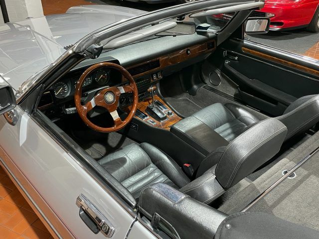 Jaguar XJ-S/XJS for sale | JAGUAR XJS 5.3 V12 CONVERTIBLE - PERFETTO STATO - Image 39