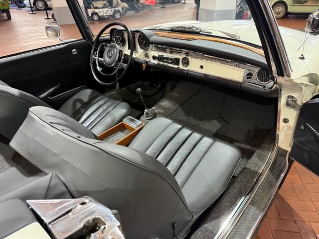 Mercedes-Benz SL for sale | MERCEDES-BENZ SL 230 ISCRITTA ASI - HARDTOP NERO - RESTAURATA - Image 12