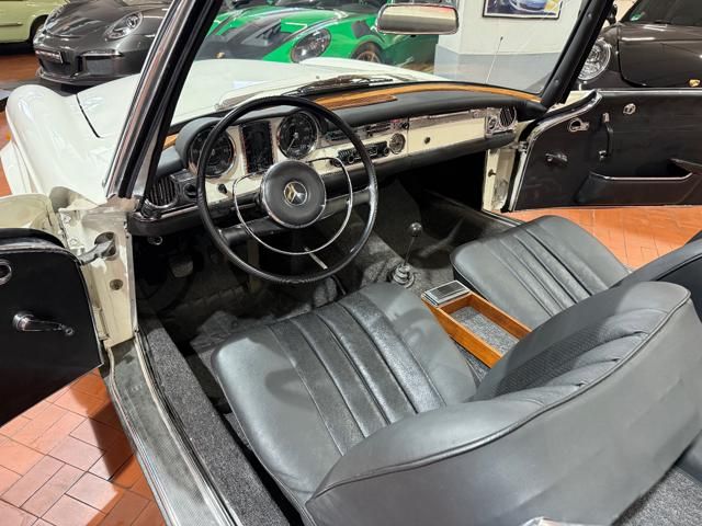 Mercedes-Benz SL for sale | MERCEDES-BENZ SL 230 ISCRITTA ASI - HARDTOP NERO - RESTAURATA - Image 7