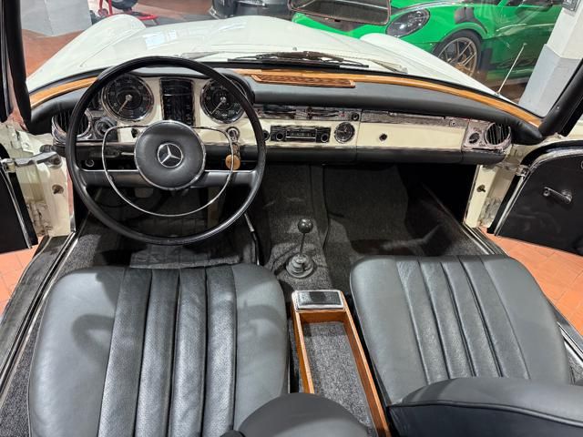 Mercedes-Benz SL for sale | MERCEDES-BENZ SL 230 ISCRITTA ASI - HARDTOP NERO - RESTAURATA - Image 11