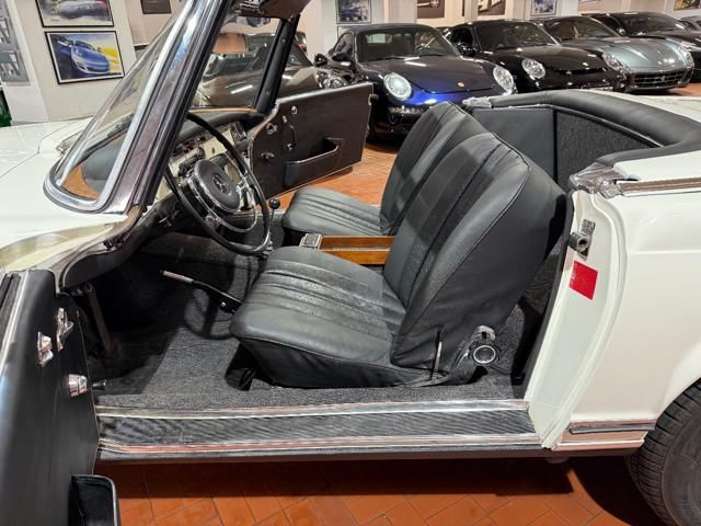 Mercedes-Benz SL for sale | MERCEDES-BENZ SL 230 ISCRITTA ASI - HARDTOP NERO - RESTAURATA - Image 8