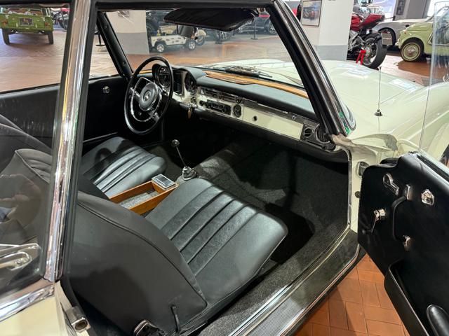 Mercedes-Benz SL for sale | MERCEDES-BENZ 230 SL -ISCRITTA ASI - HARDTOP NERO - RESTAURATA - Image 16