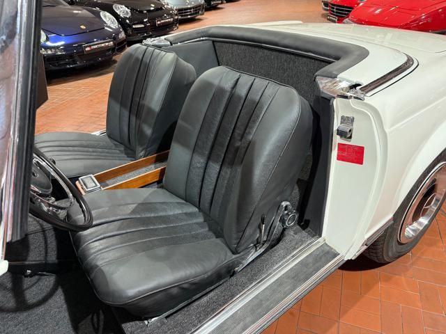 Mercedes-Benz SL for sale | MERCEDES-BENZ 230 SL -ISCRITTA ASI - HARDTOP NERO - RESTAURATA - Image 9