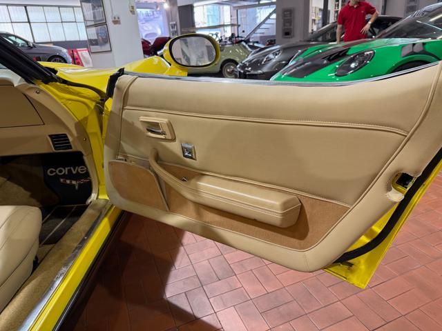 Chevrolet Corvette for sale | CHEVROLET Corvette C3 L82 - "Mako Shark" - Image 13