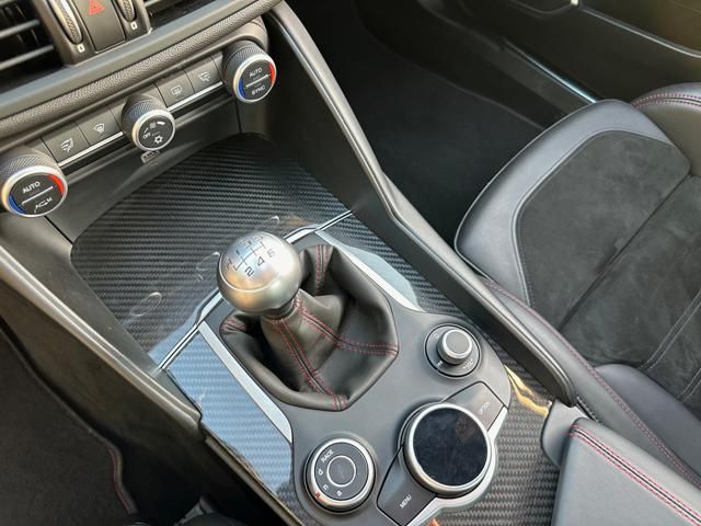 Alfa Romeo Giulia (952) for sale | ALFA ROMEO Giulia 2.9 T V6 Quadrifoglio MANUALE - Image 27