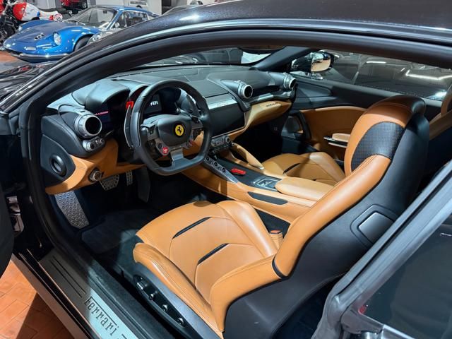 Ferrari GTC4Lusso for sale | FERRARI GTC4 Lusso V12 -GARANZIA FERRARI APPROVED-LIFTING - Image 25