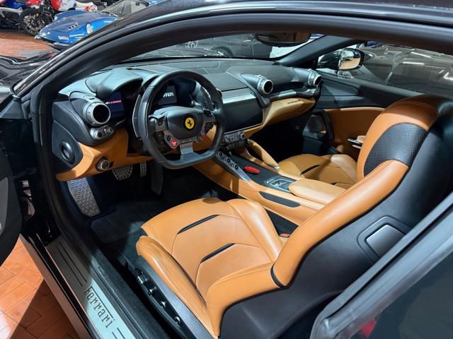 Ferrari GTC4Lusso for sale | FERRARI GTC4 Lusso V12 -GARANZIA FERRARI APPROVED-LIFTING - Image 26