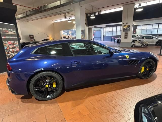 Ferrari GTC4Lusso for sale | FERRARI GTC4 Lusso V12 ALCANTARA-CARBONIO-WARRANTY 04/2027 - Image 17