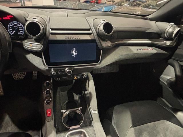 Ferrari GTC4Lusso for sale | FERRARI GTC4 Lusso V12 ALCANTARA-CARBONIO-WARRANTY 04/2027 - Image 25