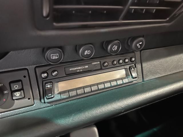 Porsche 911 for sale | PORSCHE 993 4S WLS 3.8 da 300CV X51 da telaio - Service book - Image 13