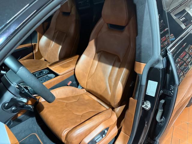 Lamborghini Urus for sale | LAMBORGHINI Urus 4.0 Uff.Italia Pelle Terra Asia -Tetto-Unico prop. - Image 10