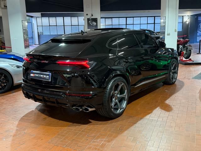 Lamborghini Urus for sale | LAMBORGHINI Urus 4.0 Uff.Italia Pelle Terra Asia -Tetto-Unico prop. - Image 6