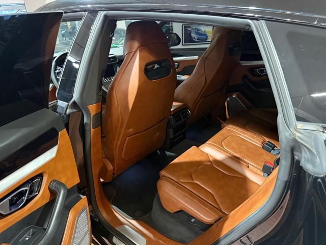 Lamborghini Urus for sale | LAMBORGHINI Urus 4.0 Uff.Italia Pelle Terra Asia -Tetto-Unico prop. - Image 17