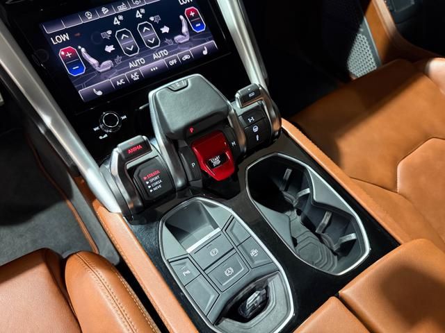Lamborghini Urus for sale | LAMBORGHINI Urus 4.0 Uff.Italia Pelle Terra Asia -Tetto-Unico prop. - Image 20