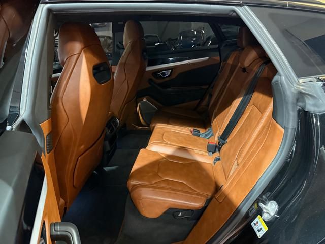 Lamborghini Urus for sale | LAMBORGHINI Urus 4.0 Uff.Italia Pelle Terra Asia -Tetto-Unico prop. - Image 16