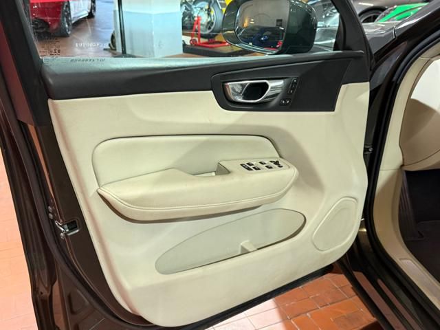 Volvo XC60 for sale | VOLVO XC60 B4 (d) AWD Geartronic Inscription - Image 18