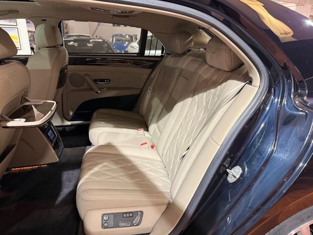 Bentley Flying Spur for sale | BENTLEY Flying Spur 4.0 V8 500CV Mulliner/Tagliandi Bentley/Tetto/Led - Image 14