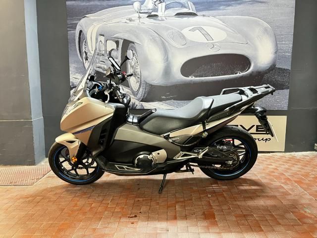 Honda Integra for sale | HONDA Integra 750 S ABS Tagliandi -Bauletto-Antifurto - Image 4