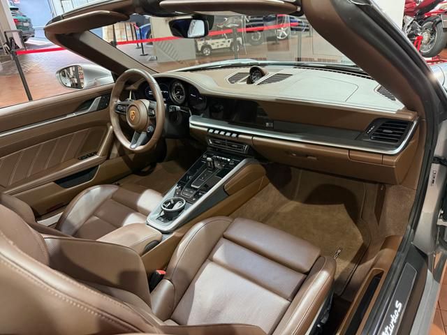 Porsche 911 for sale | PORSCHE 992 Turbo S Cabriolet -Pelle Marrone-Capote Marrone - Image 15