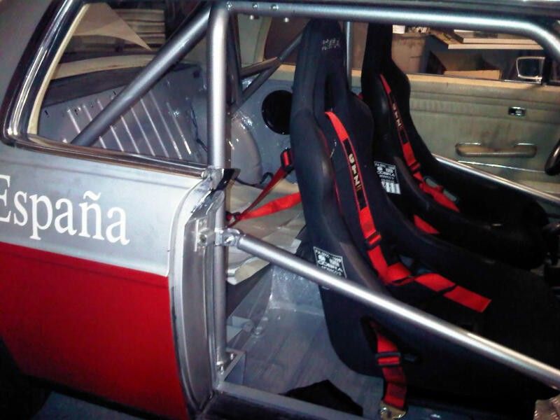 Mercedes-Benz W114/W115 (/8) for sale | Mercedes-Benz 250 C - Image 4