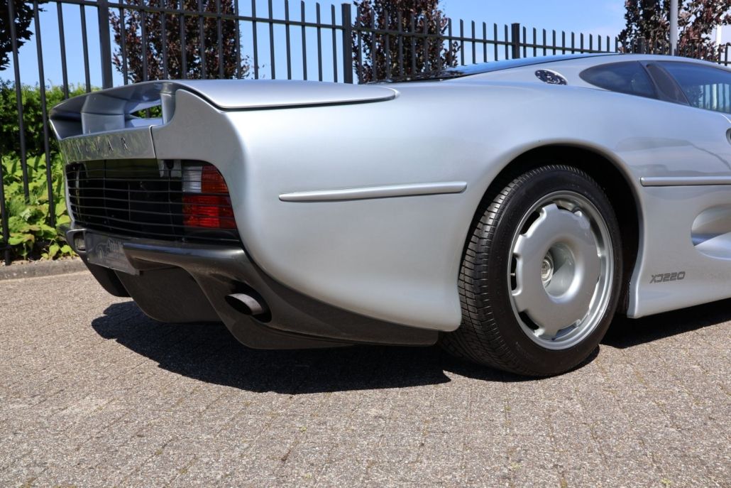 Jaguar XJ220 for sale | Jaguar XJ220 - Image 30