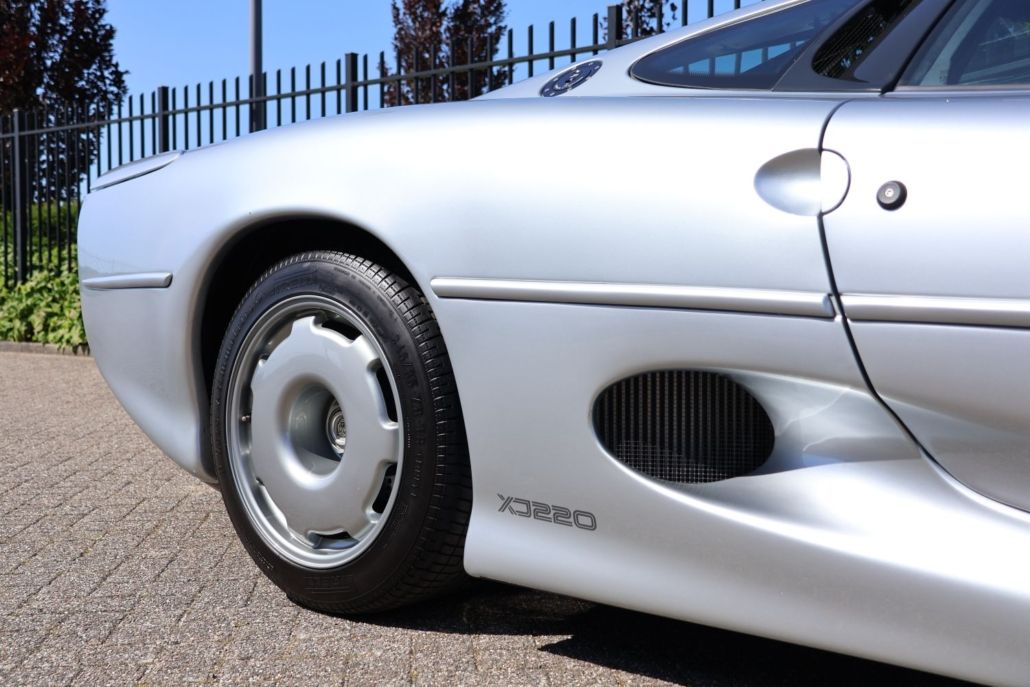 Jaguar XJ220 for sale | Jaguar XJ220 - Image 32