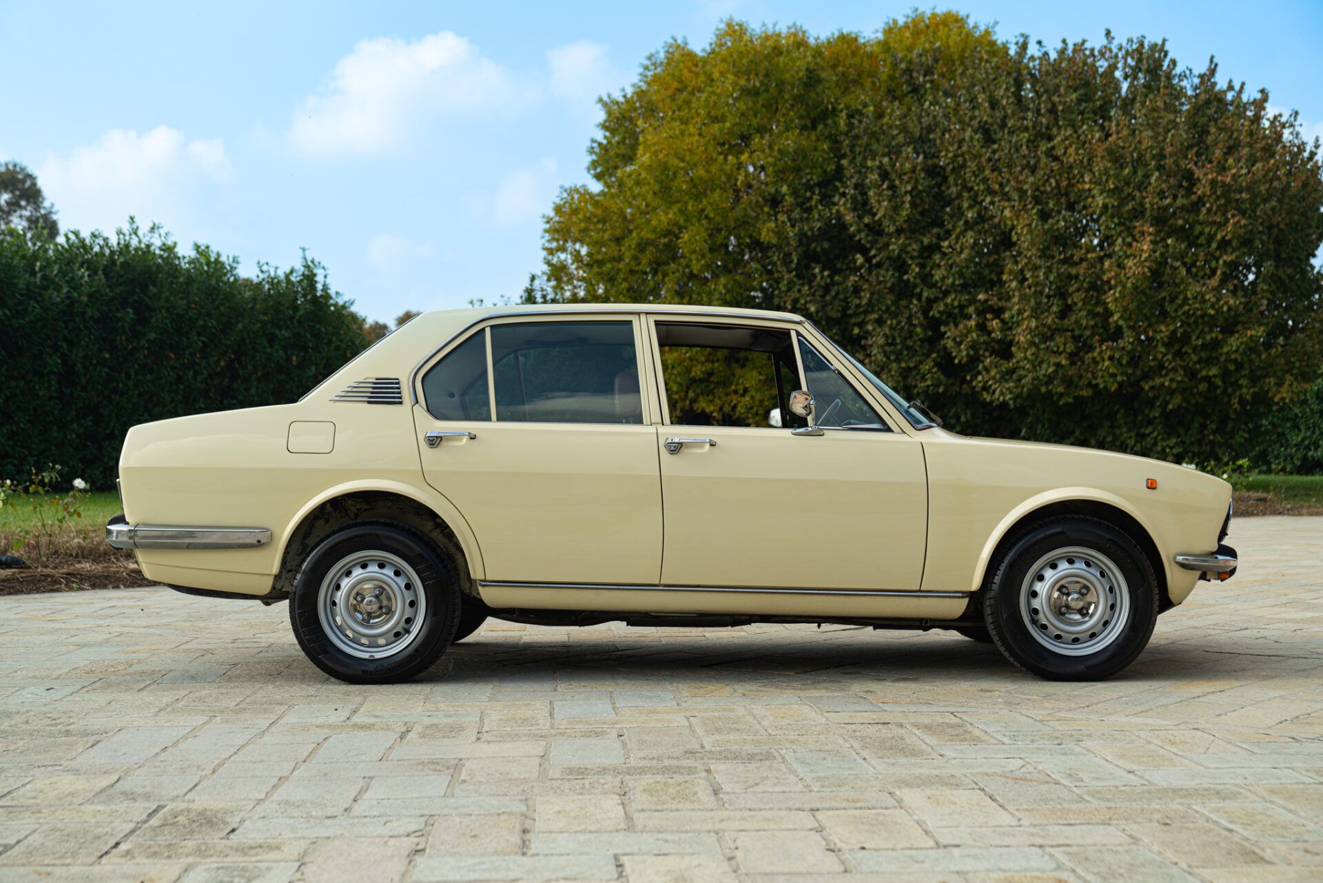 Alfa Romeo Alfetta (Berlina) for sale | 1977 ALFA ROMEO ALFETTA 1600 - Image 4
