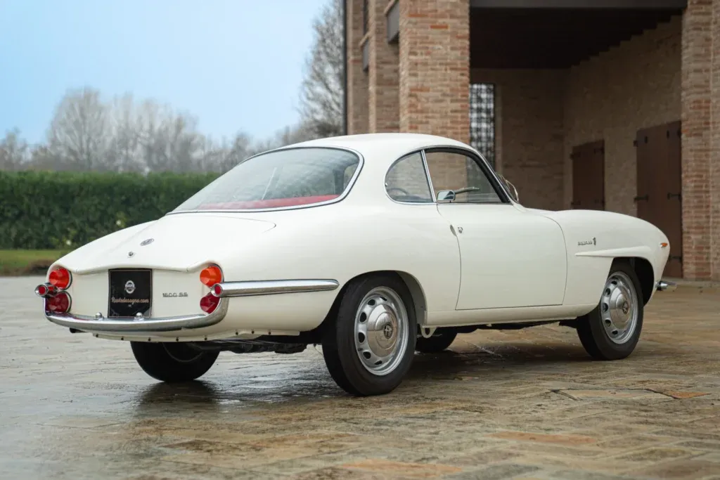 Alfa Romeo Giulietta (750/101) for sale | 1964 ALFA ROMEO GIULIA 1.6 SS BERTONE - Image 6