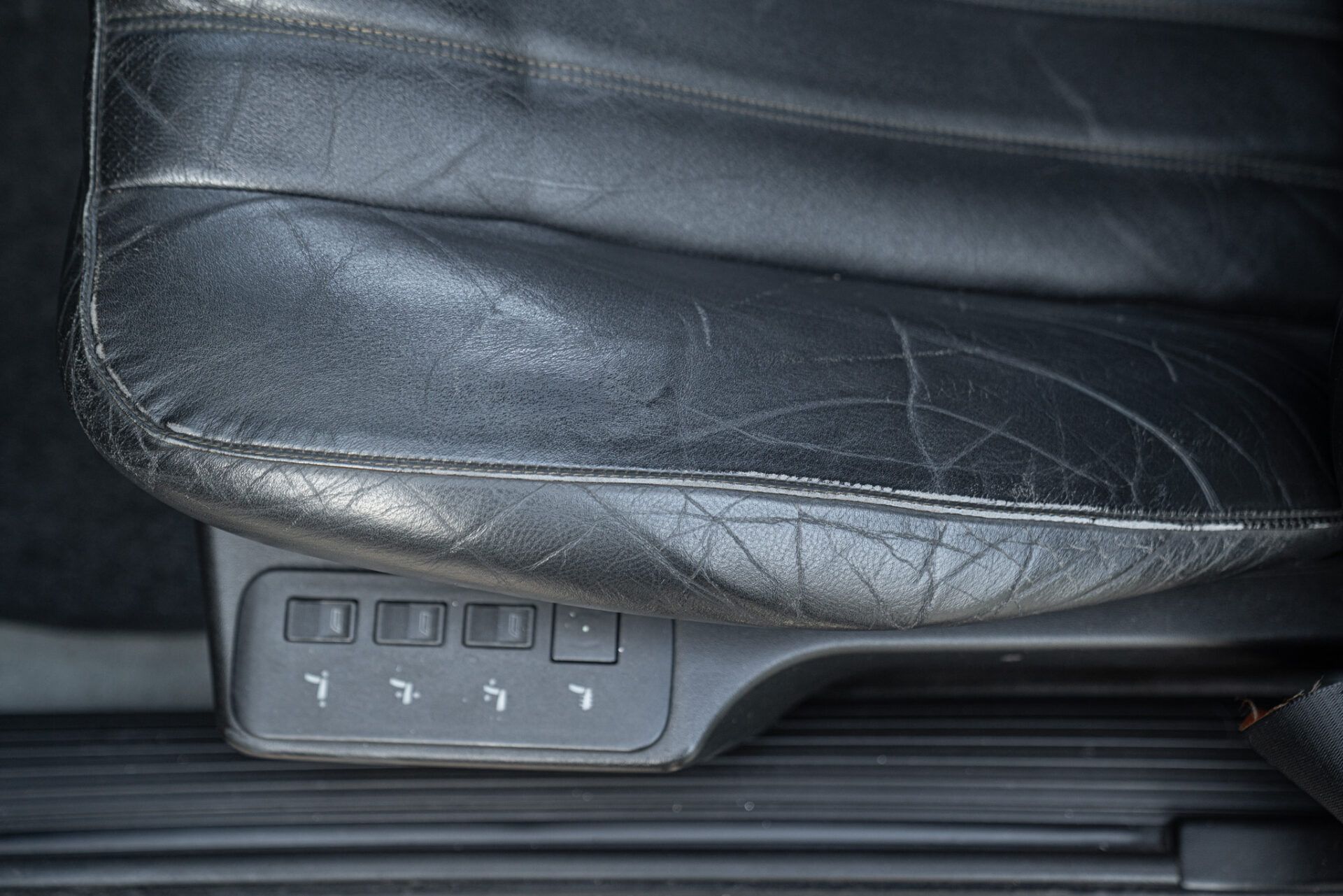 Lancia Thema for sale | 1989 LANCIA THEMA 8.32 - Image 30